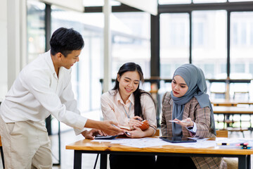 Financial Advisor discussion group Business team working planning strategy and brainstorming, colleagues thinking concept.
