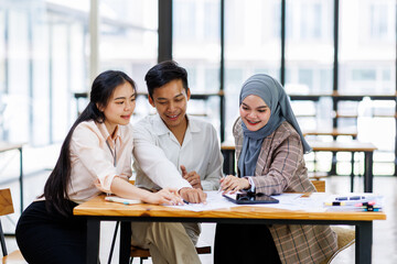 Financial Advisor discussion group Business team working planning strategy and brainstorming, colleagues thinking concept.