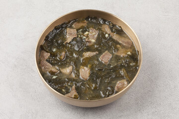 Soup made by boiling beef and seaweed.