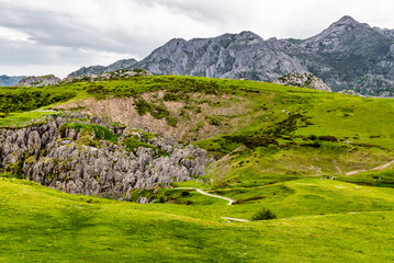 Route to Covadonga, Lakes, Mountains, Cangas de Onis, Asturias, Picos de Europa, Spain
