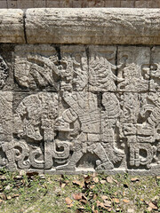 Imagen - Guerrero tallado en pared - Chichen-itza Yucatan México