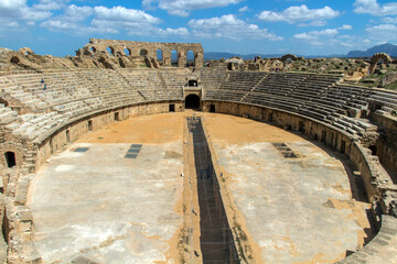 The Uthina Amphitheater: An Impressive Roman Structure in Tunisia