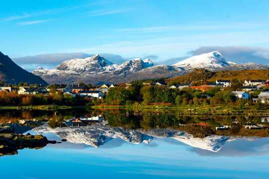 Haldsvagen Lake in Leknes - Norway