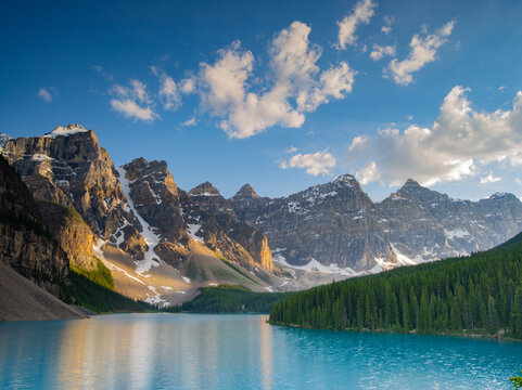lake louise banff national park country