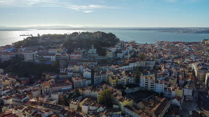 lisboa vista de drone, portugal, rio tejo, casas