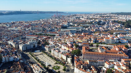 lisboa vista de drone, portugal, rio tejo, casas