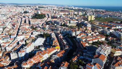 lisboa vista de drone, portugal, rio tejo, casas