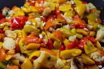 Pan-fried peppers with stale bread