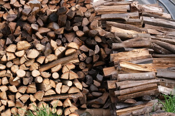 暖炉に使う薪