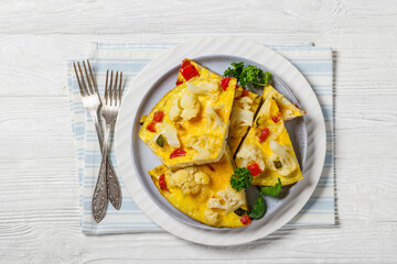 cauliflower, zucchini and red bell pepper frittata