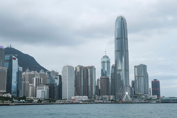 Obraz premium 湾仔から見る香港島のウォーターフロント