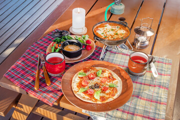 アウトドアでイタリアン　Cooking Italian food outdoors 