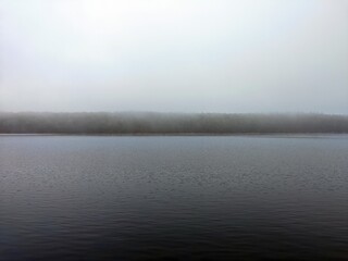 Lütauer See bei diesigem Wetter