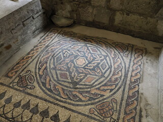 イタリア　アクイレイア　世界遺産　総大司教座聖堂のバシリカ