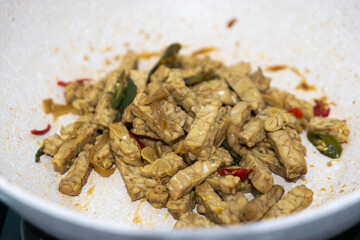 cooking tempe or tempeh in the pan