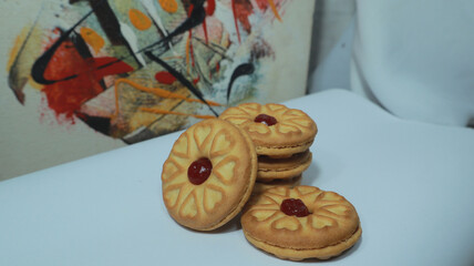 slai olai, a round snack containing strawberry-flavored slai