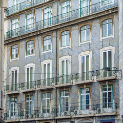 Fototapeta premium Colorful facades in the old town of Lisbon, Portugal