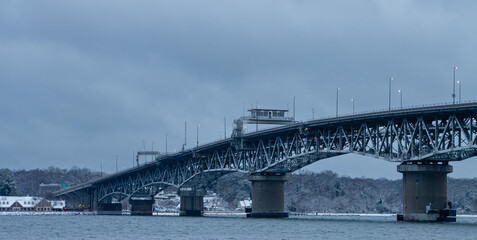 Naklejka premium bridge over the river