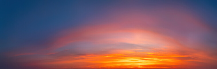 Fototapeta premium Beautiful summer sunset dramatic sky