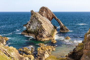 Bow Fiddle Rock in der Nähe von Portknockie, Schottland