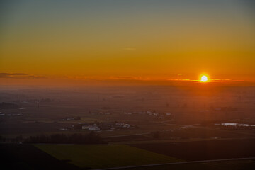 Sonnenuntergang über Straubing und dem niederbayerischen Gäubodenland