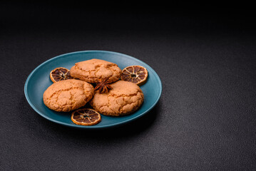 Sweet round crispy lemon cookies