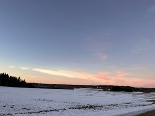Закат в поле