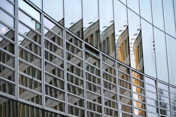 Spiegelung an der Frankfurter Welle