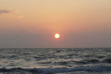 Puesta de sol en el Mar