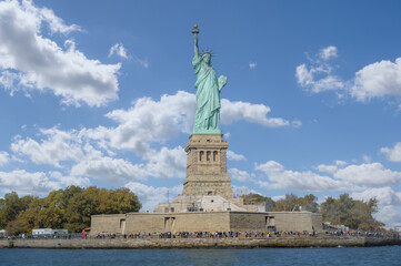 The Statue of Liberty is a neoclassical sculpture located on Liberty Island in New York Harbor, New York City, gift from the people of France to the United States in 1886. © Michelle