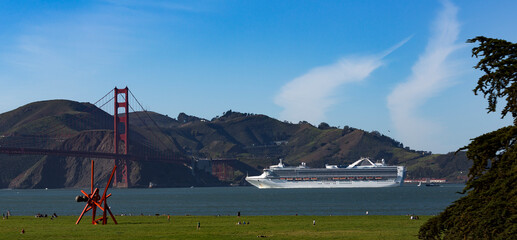 Beautiful San Francisco Bay with view of cruise ship and Golden Gate Bridge