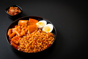 Korean instant noodles with Korean rice cake and fish cake and boiled egg