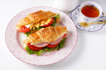 クロワッサンサンド