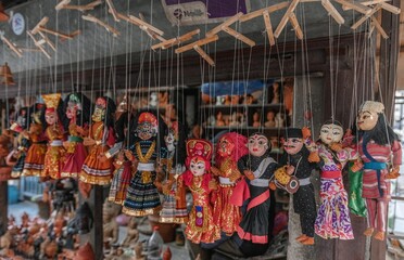 Obraz premium Temples and palaces, stifling smog and the smell of incense, a living goddess, the roar of horns, a whirlpool of people and a riot of colors - the capital of Nepal, Kathmandu.