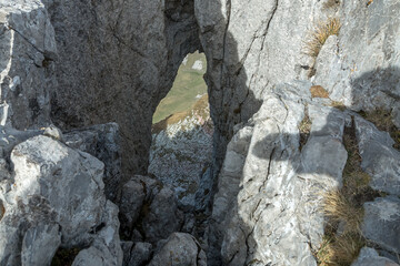 Trou dans la roche ,  Cornettes de Bise ; Haute-Savoie France