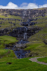 Wasserfall in Saksun auf Streymoy - F&auml;r&ouml;er Inseln