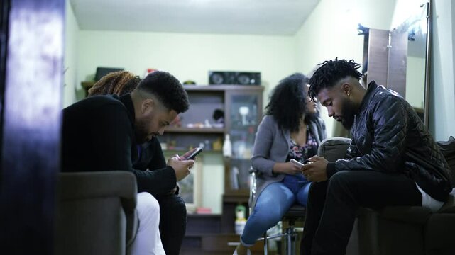 Group of Four People Enveloped in Technological Bubbles - Hypnotized by Phones, Illustrating Isolation and Smartphone Overuse