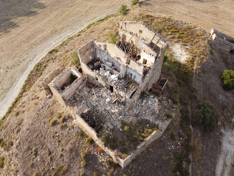 Casa en ruinas abandonada en la Segarra