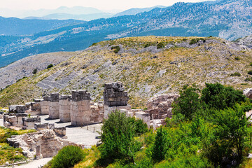 Fototapeta premium Ancient ruins of Sagalassos in Turkey surrounded by mountains an
