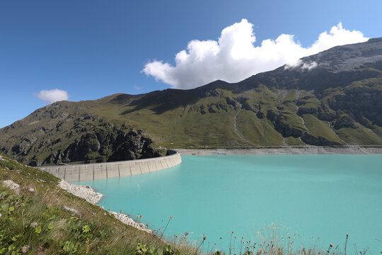 hike to the dam Moiry, Switzerland