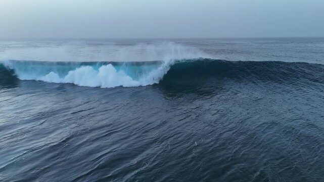 Ola del Quemao en Lanzarote: Surf y Bodyboard al Atardecer con Calima