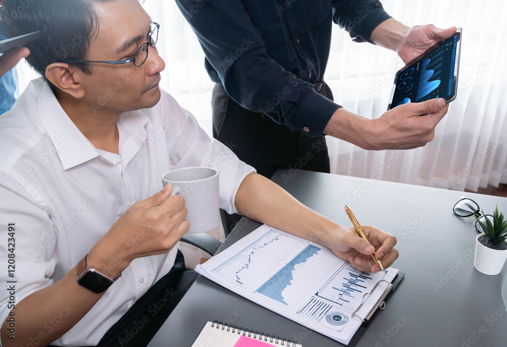 Leinwandbilder data analysts team of office worker collaborate on business intelligence bi dashboard to analyze fin