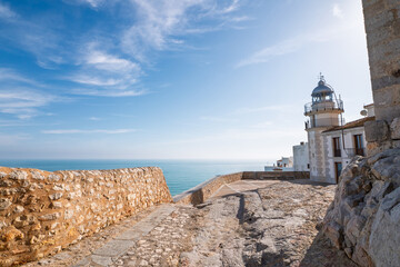 Blick auf das Mittelmeer am Faro de Peníscola, Provinz Castellón, Autonome Gemeinschaft Valencia,...