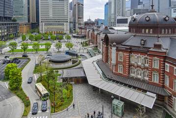 자동차,도로,광장,고층빌딩,건물,도쿄역,마루노우치,Marunouchi,지요다,도쿄,일본 © JinChang