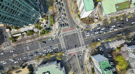 자동차,도로,사거리,고층빌딩,지붕,아파트,여의도,영등포구,서울 © JinChang