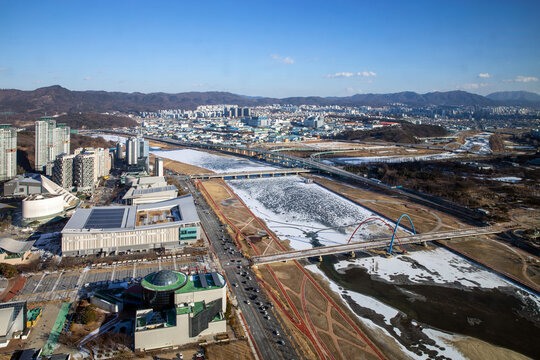 컨벤션센타,아파트,도로,눈,얼음,갑천,엑스포다리,유성구,대전