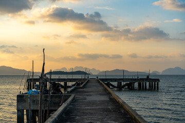 Obraz premium sunset at the pier