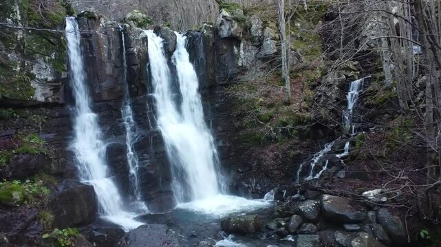 dardagna waterfalls corno alle scale regional park lizzano in belvedere bologna northern apennines