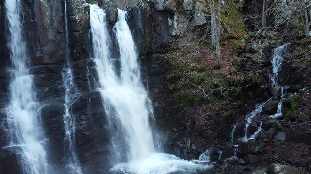dardagna waterfalls corno alle scale regional park lizzano in belvedere bologna northern apennines