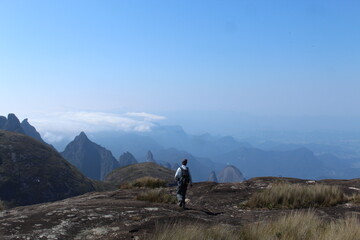 em em travessia no parque nacional serra dos órgaõs, rio de janeiro